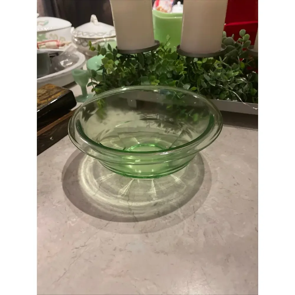 Vintage Hazel Atlas Medium Bowl Green Uranium MCM Rest Well pattern C1930 7.5x3